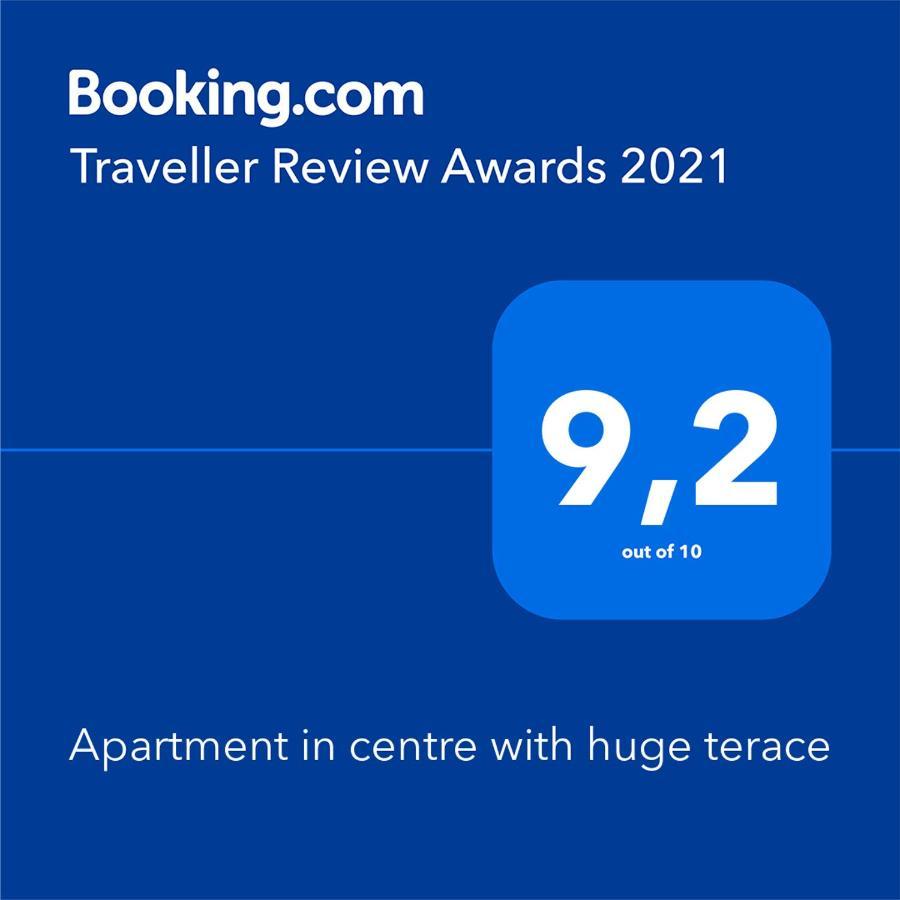 Apartment In Centre With Huge Terace พูลา ภายนอก รูปภาพ